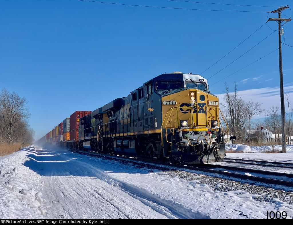 CSX 771 on I009